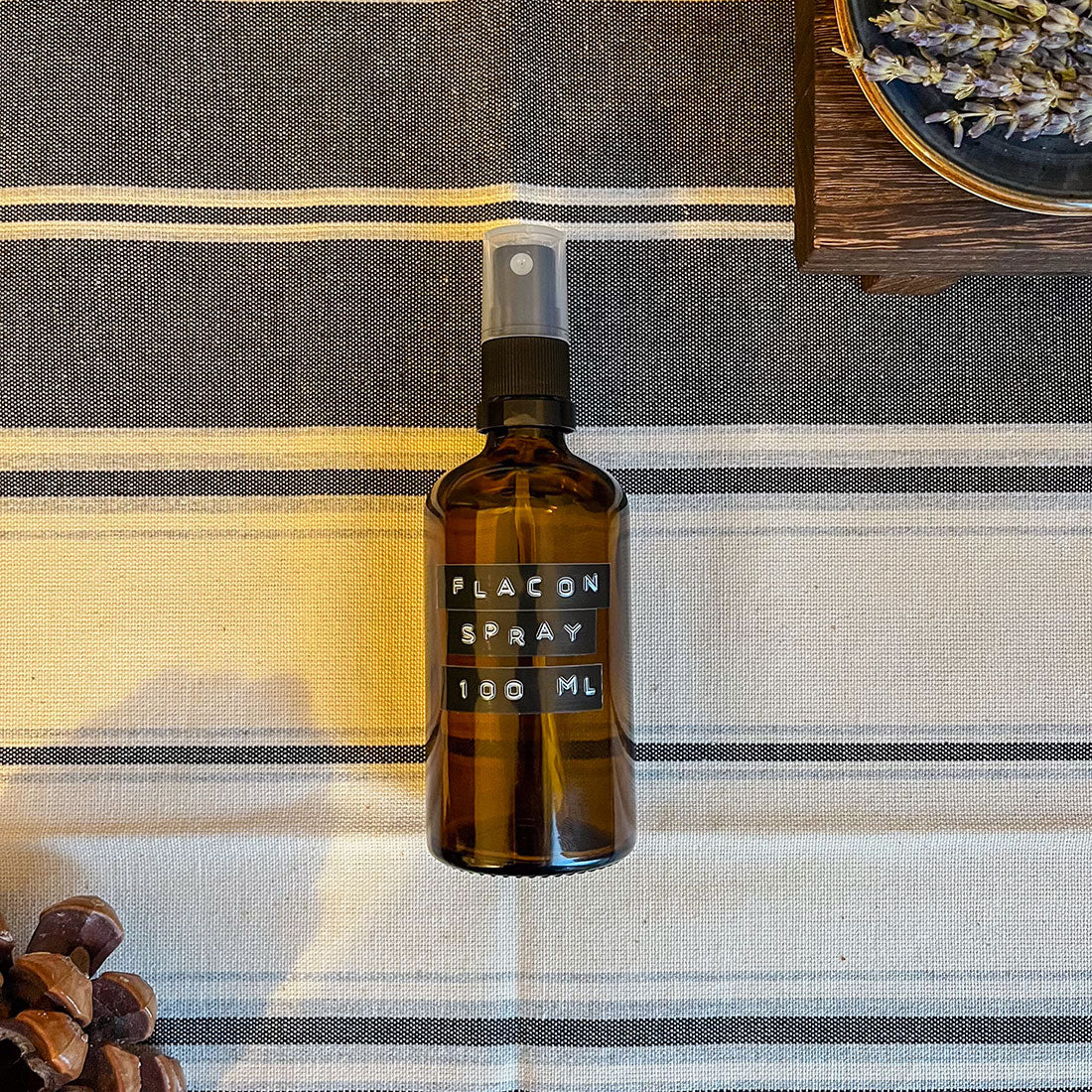 Flacon spray en verre ambré 100ml avec vaporisateur fin