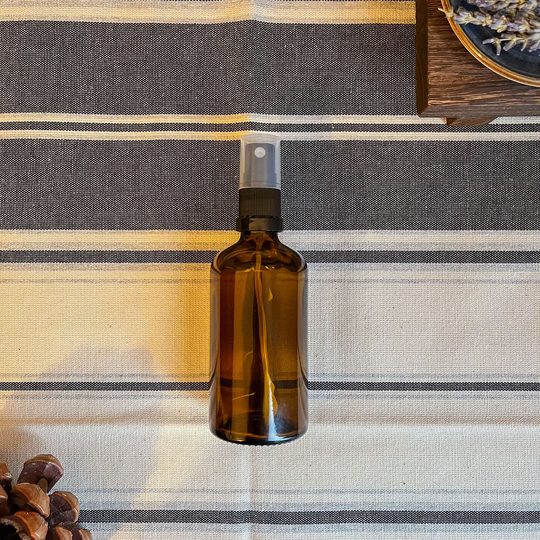 Flacon spray en verre ambré 100ml avec vaporisateur fin
