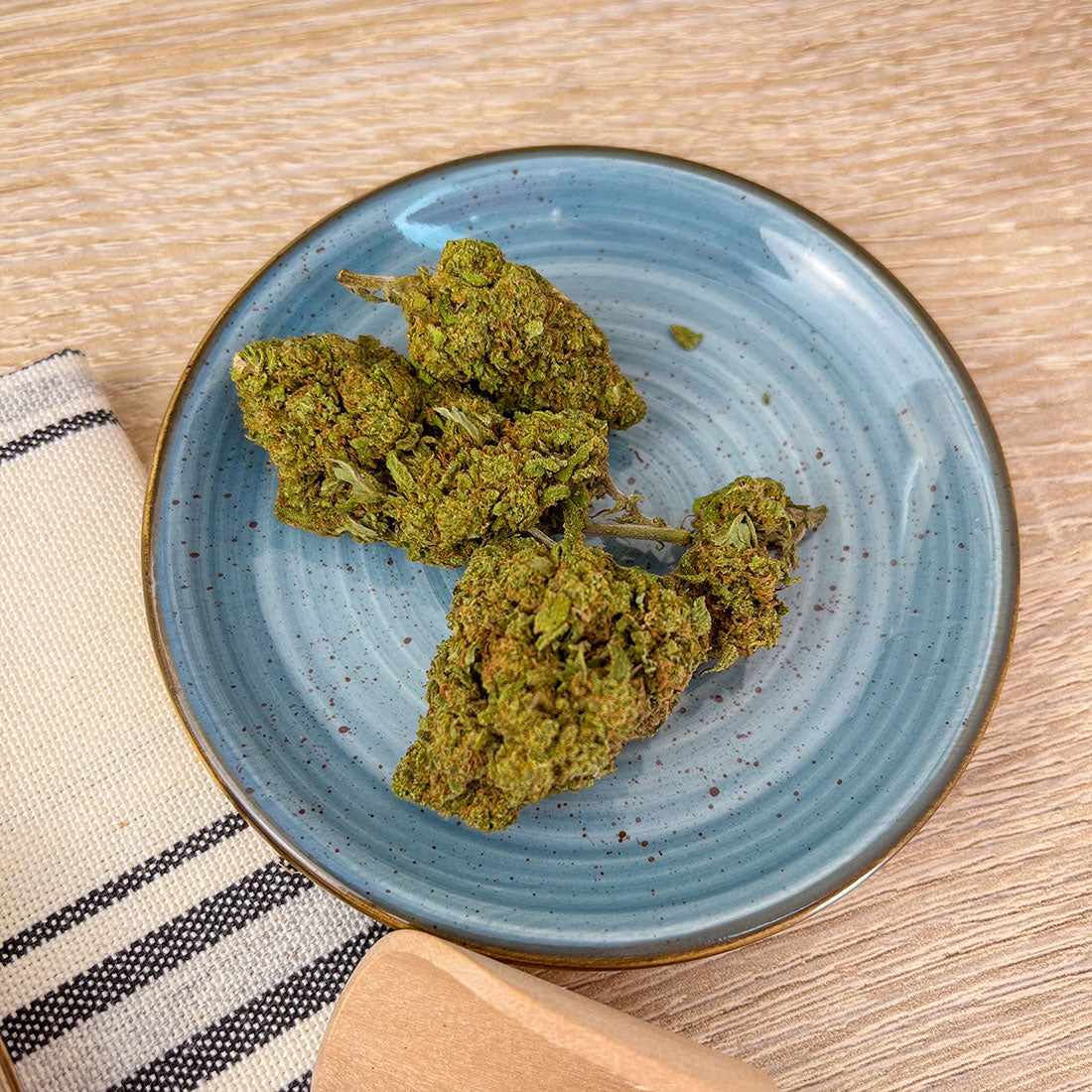 Fleurs de chanvre en vrac â Fleurs riches en cannabinoĂŻdes (CBD)