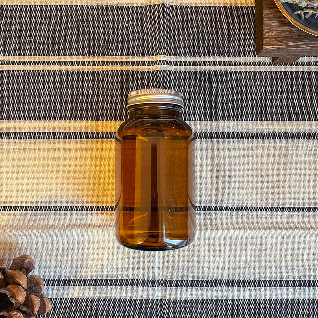 Pot en verre ambré 250ml avec ouverture large et bouchon en aluminium