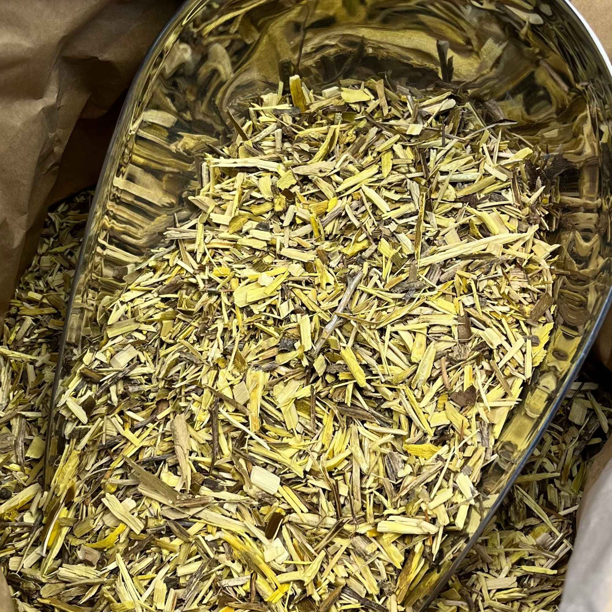Photo de épine vinette  racines bio séchée vendue par Plantes & Recettes, spécialisée en plantes médicinales de qualité.