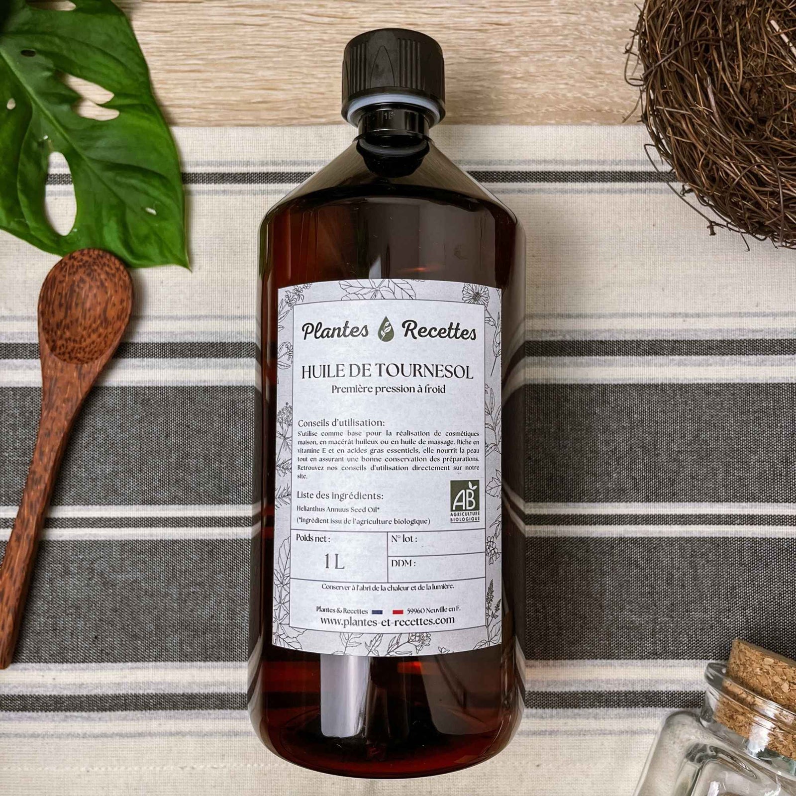 Huile de tournesol vierge bio première pression à froid – Ingrédient naturel de qualité proposé par Plantes & Recettes pour vos macérats huileux maison.