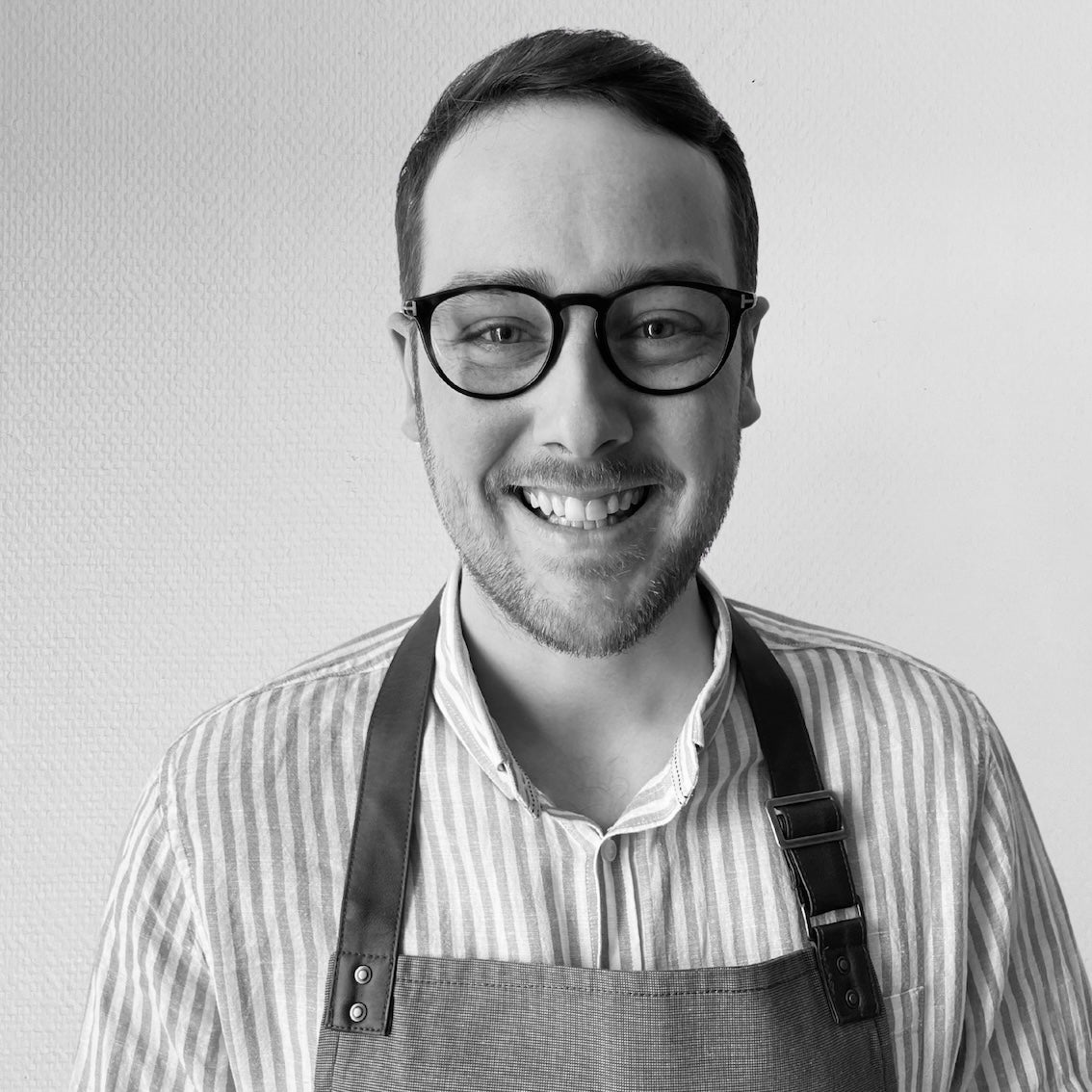 Photo en noir et blanc de Marc-Antoine. Présentation de Plantes & Recettes