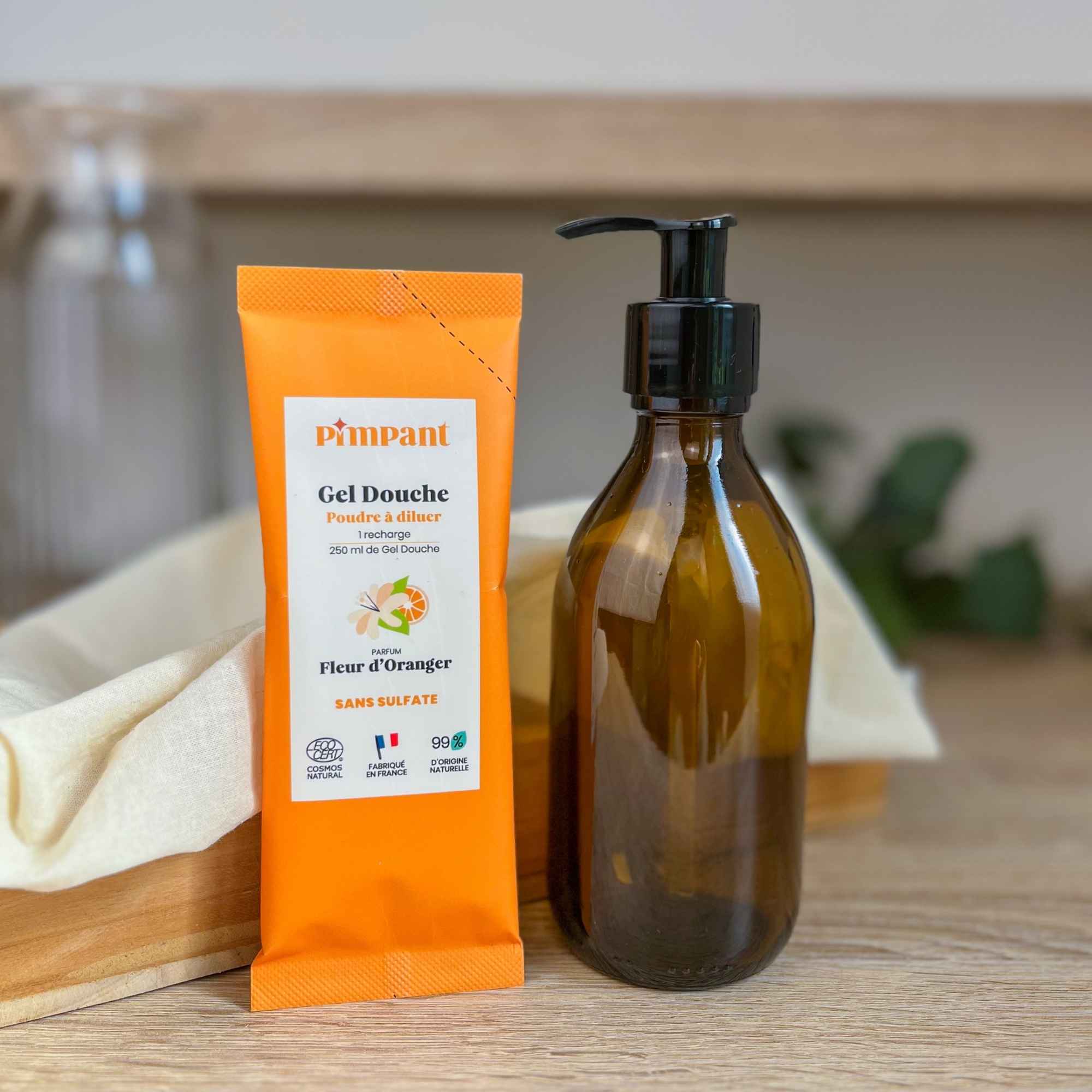 Recharge à diluer pour gel douche naturel fleur d’oranger.