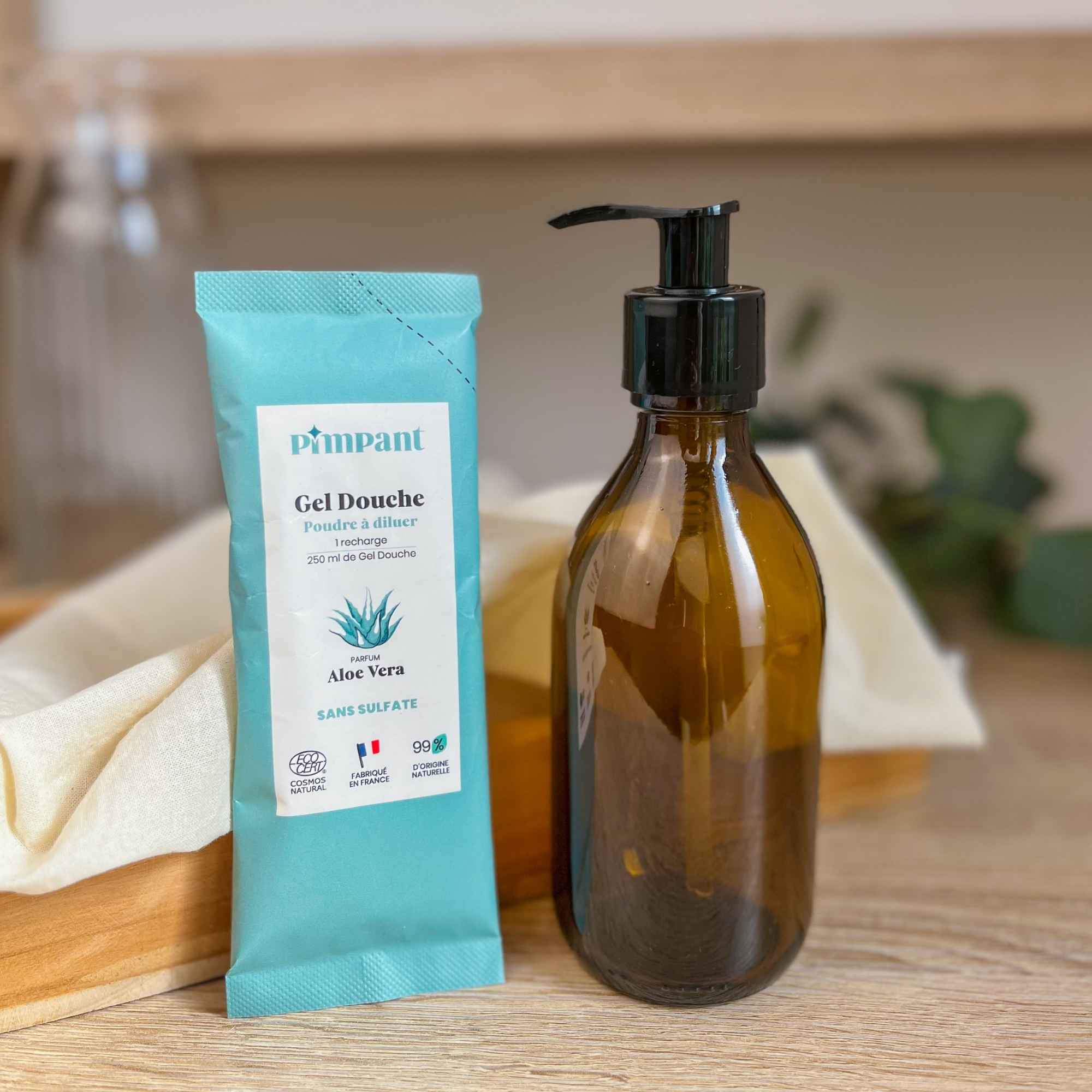 Flacon de gel douche naturel à l’aloe vera vendu par Plantes & Recettes.