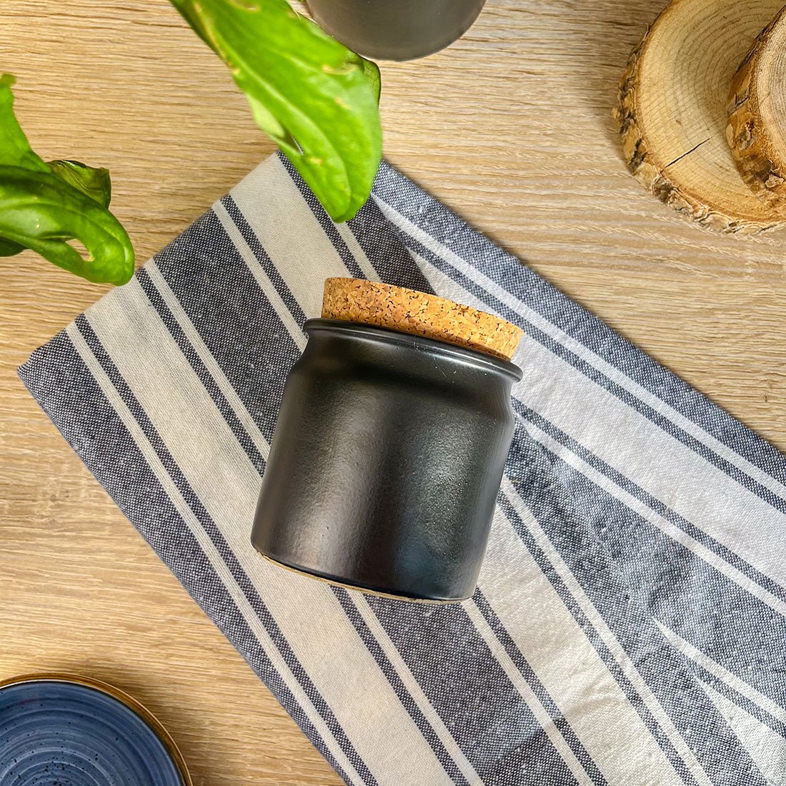 Pot en Grès Couleur Noir 160ml - Élégant Contenant Artisanal