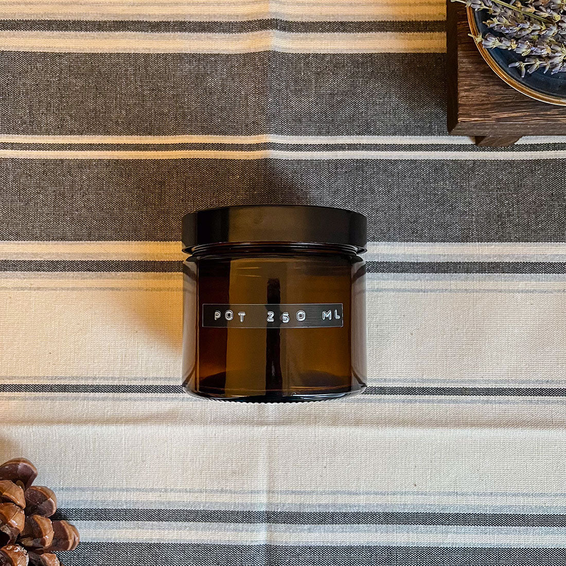 Pot en verre ambré 260ml avec couvercle bakélite pour cosmétiques et préparations naturelles