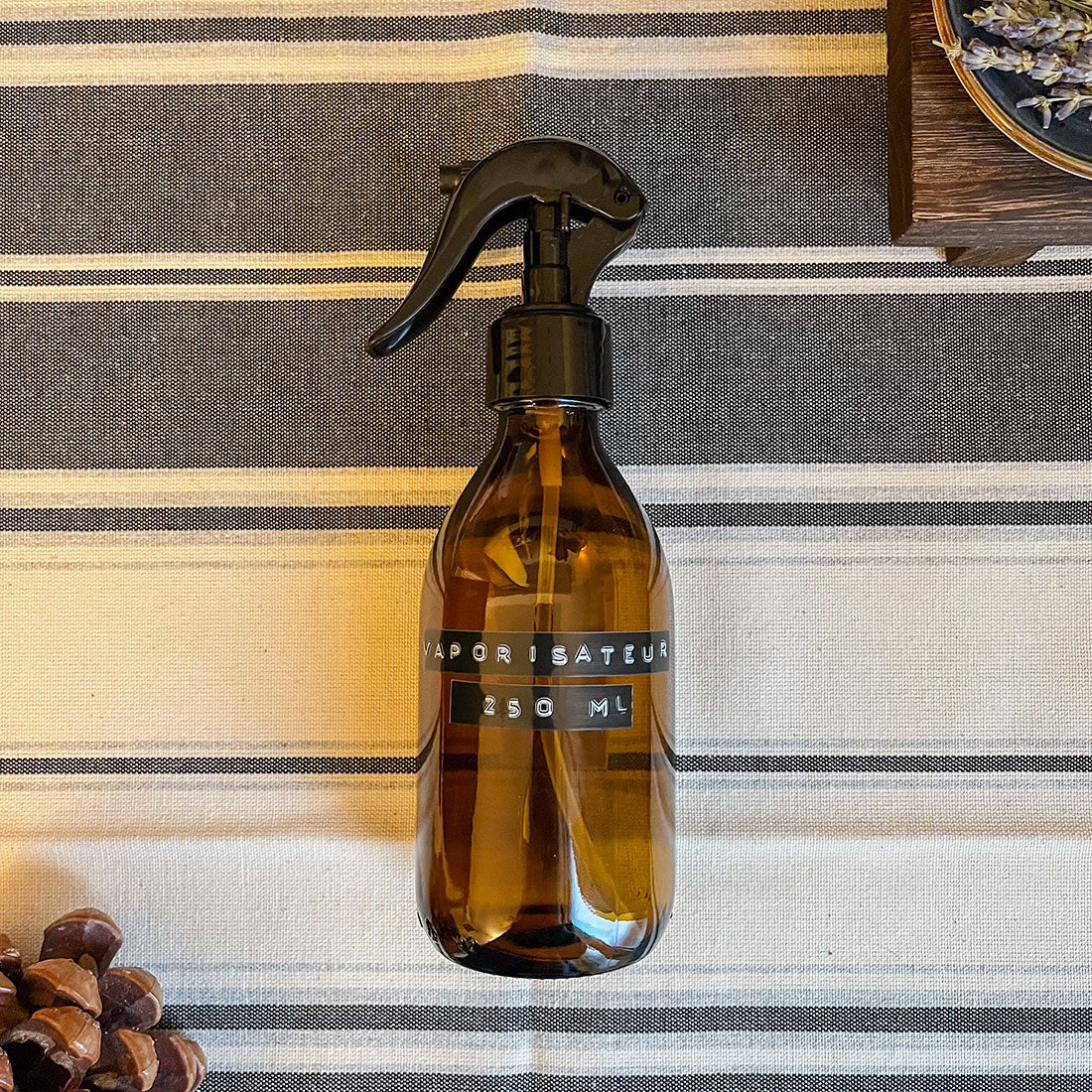 Vaporisateur en verre ambré 250ml avec spray à gâchette – Flacon en verre pour nettoyants naturels