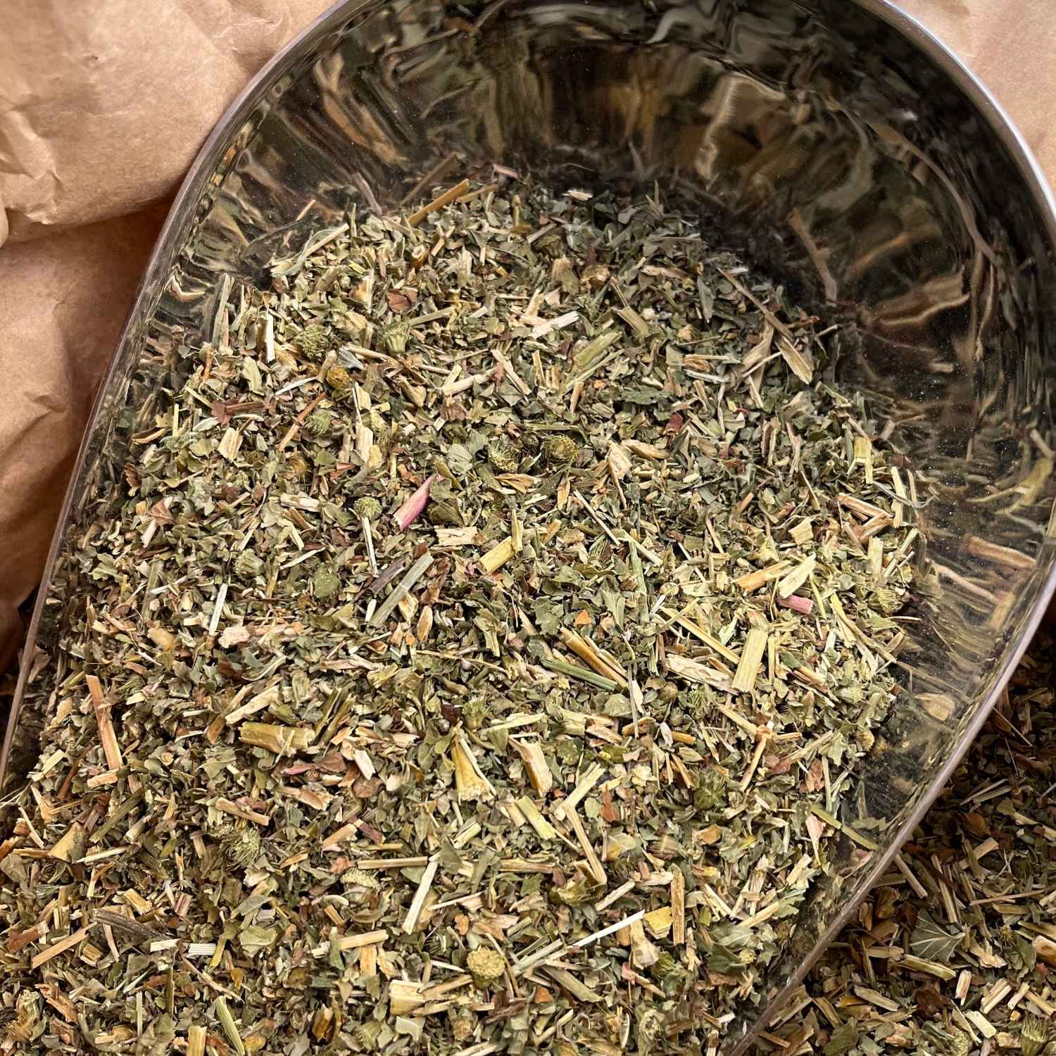 Photo de aigremoine  parties aériennes bio séchée vendue par Plantes & Recettes, spécialisée en plantes médicinales de qualité.