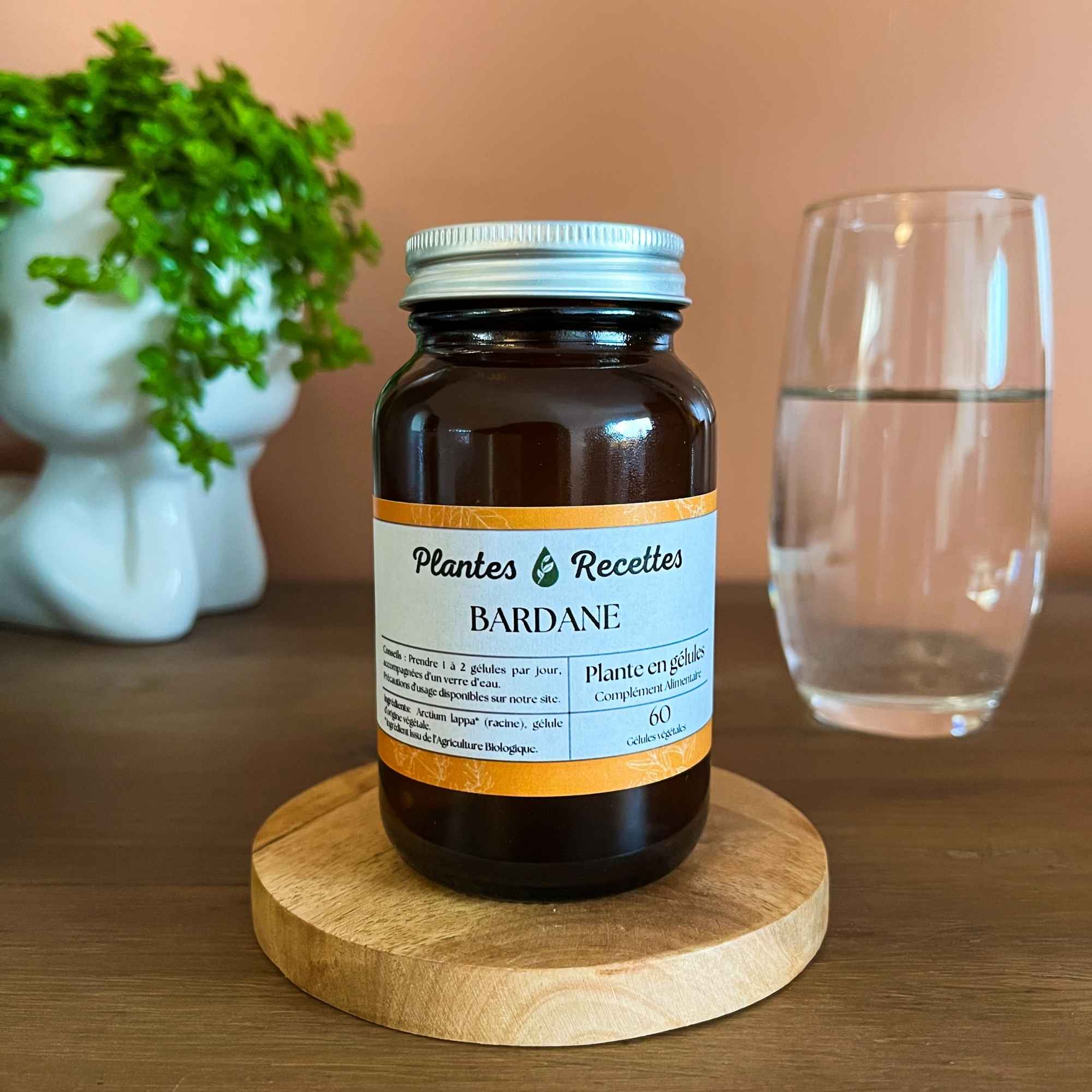 Gélules de bardane bio Plantes & Recettes, qualité herboristerie, fabrication française, capsules végétales vegan en pilulier verre ambré, cure 1 mois.