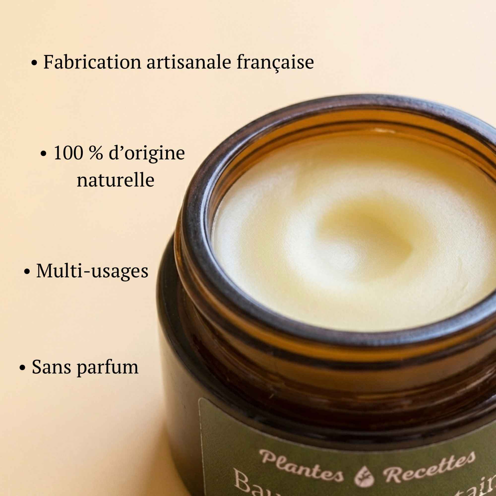 Baume de plantain conditionné en pot en verre ambré pour préserver ses actifs naturels