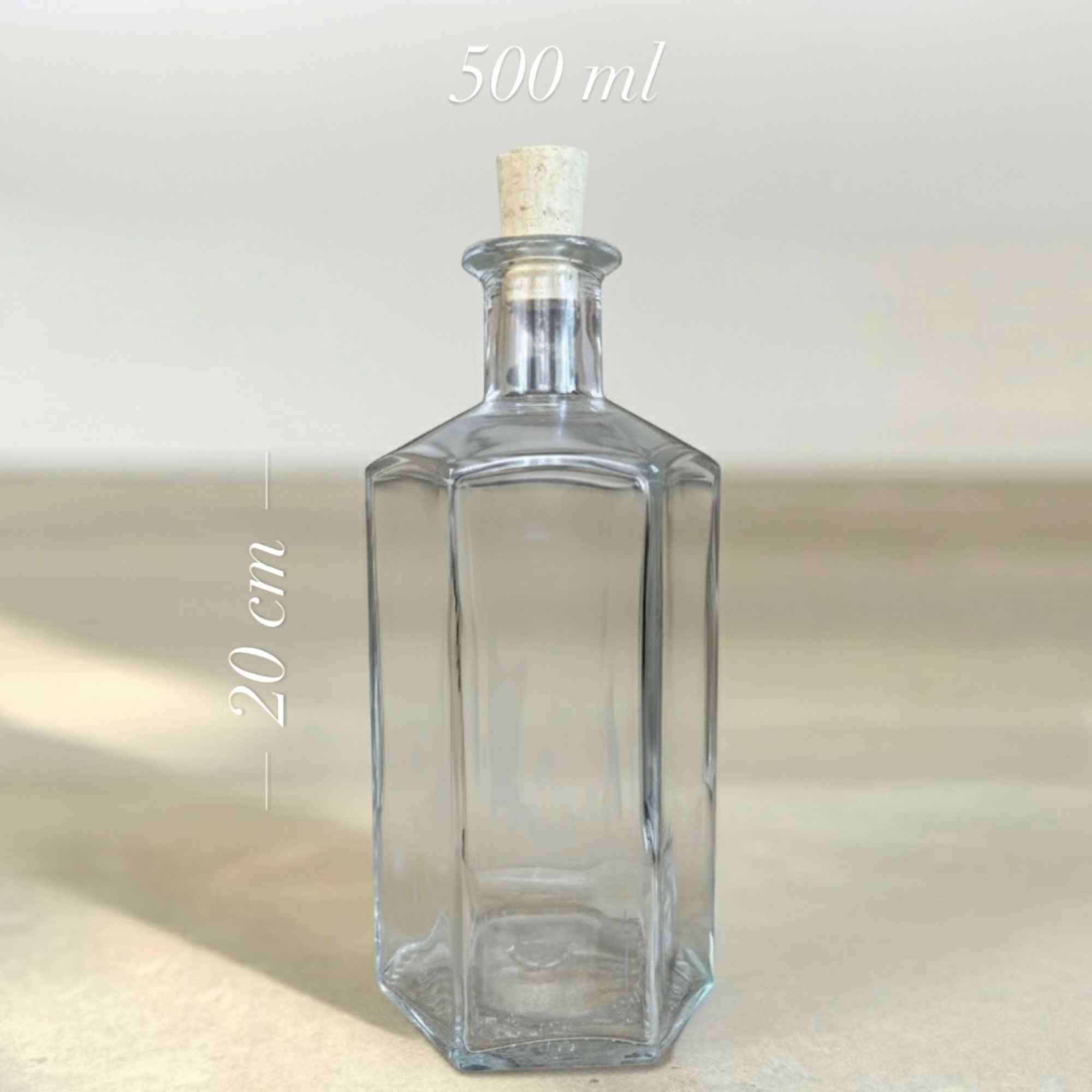 Bouteille en verre apothicaire idéale pour les sirops, huiles et extraits maison.