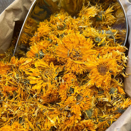 Photo de calendula (soucis) - fleurs bio séchée vendue par Plantes & Recettes, spécialisée en plantes médicinales de qualité.