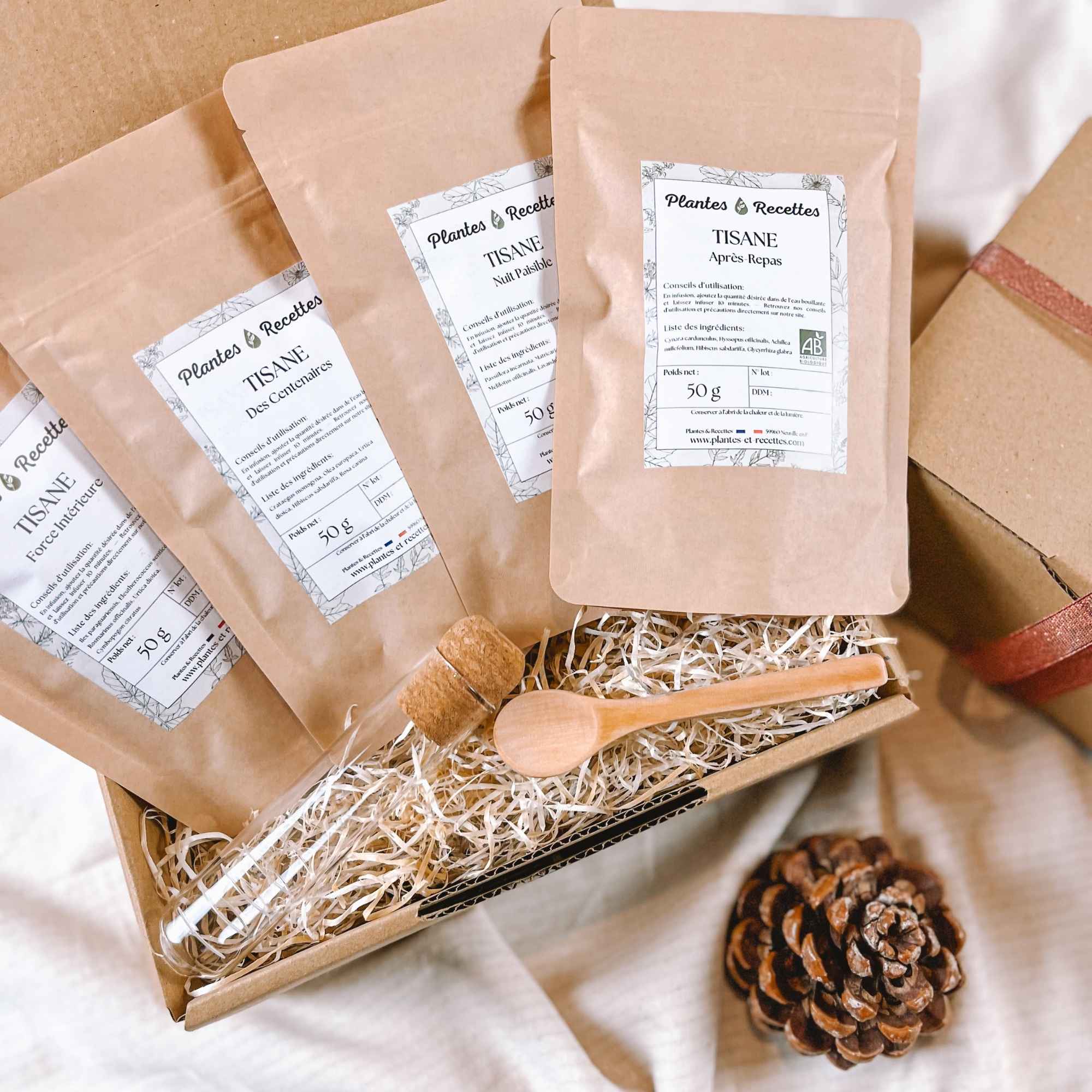 Coffret Moments d’Infusion comprenant quatre tisanes naturelles sélectionnées par Plantes & Recettes