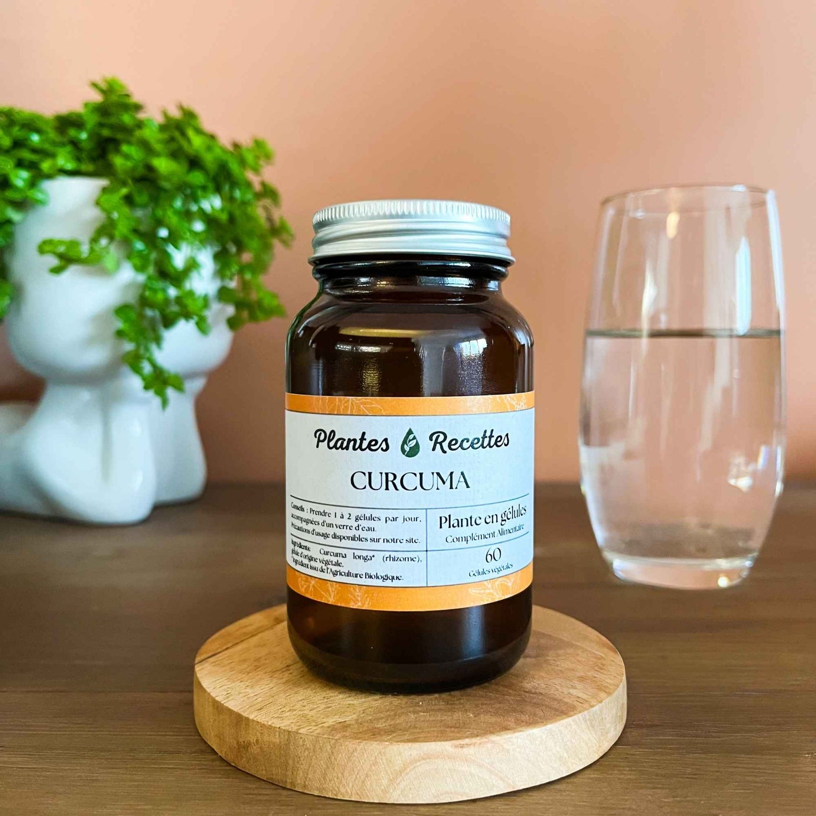 Gélules de curcuma bio Plantes & Recettes, qualité herboristerie, fabrication française, capsules végétales vegan en pilulier verre ambré, cure 1 mois.