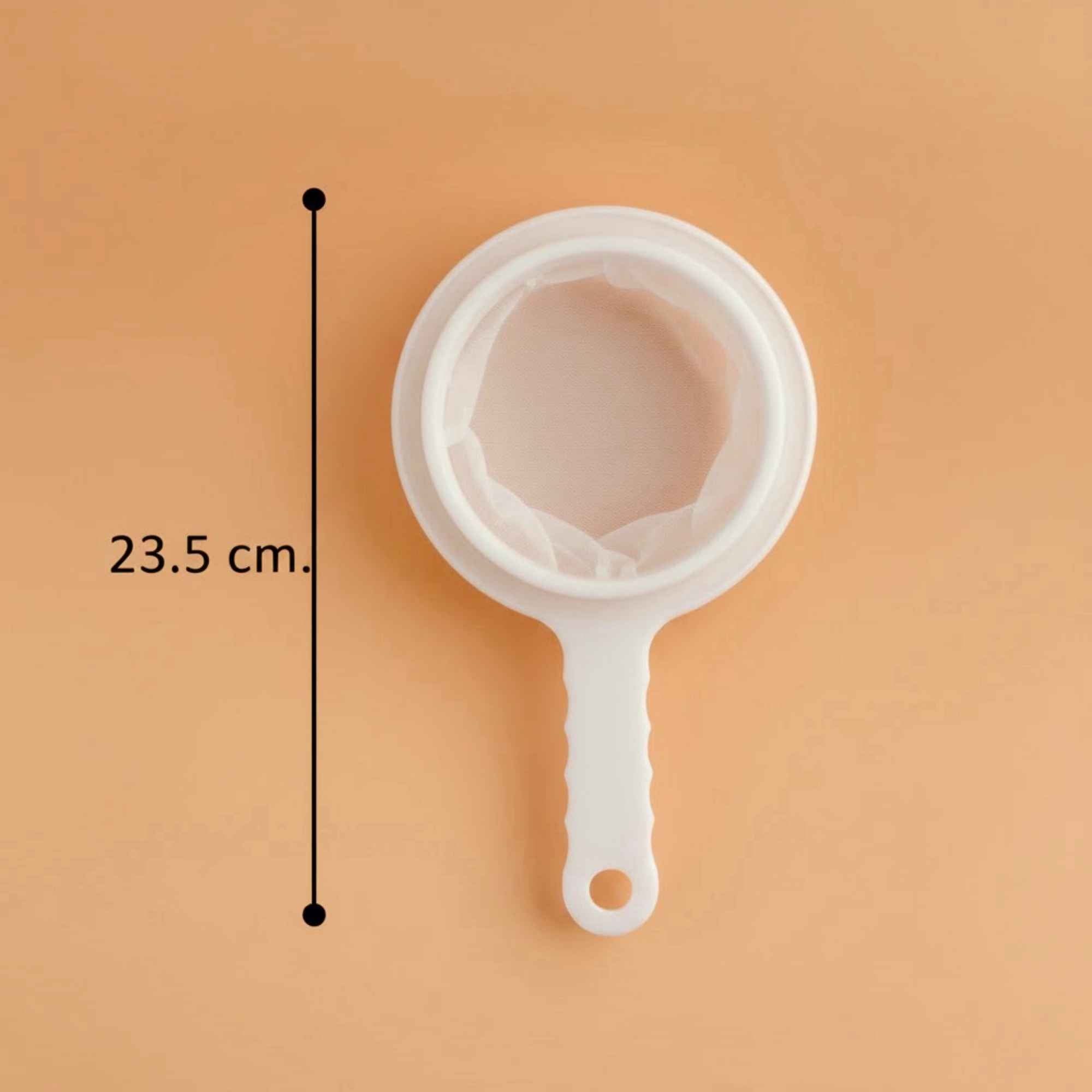 Filtre en nylon pour kéfir avec diamètre intérieur de 10,5 cm, utilisable sur bocal ou tenu à la main.