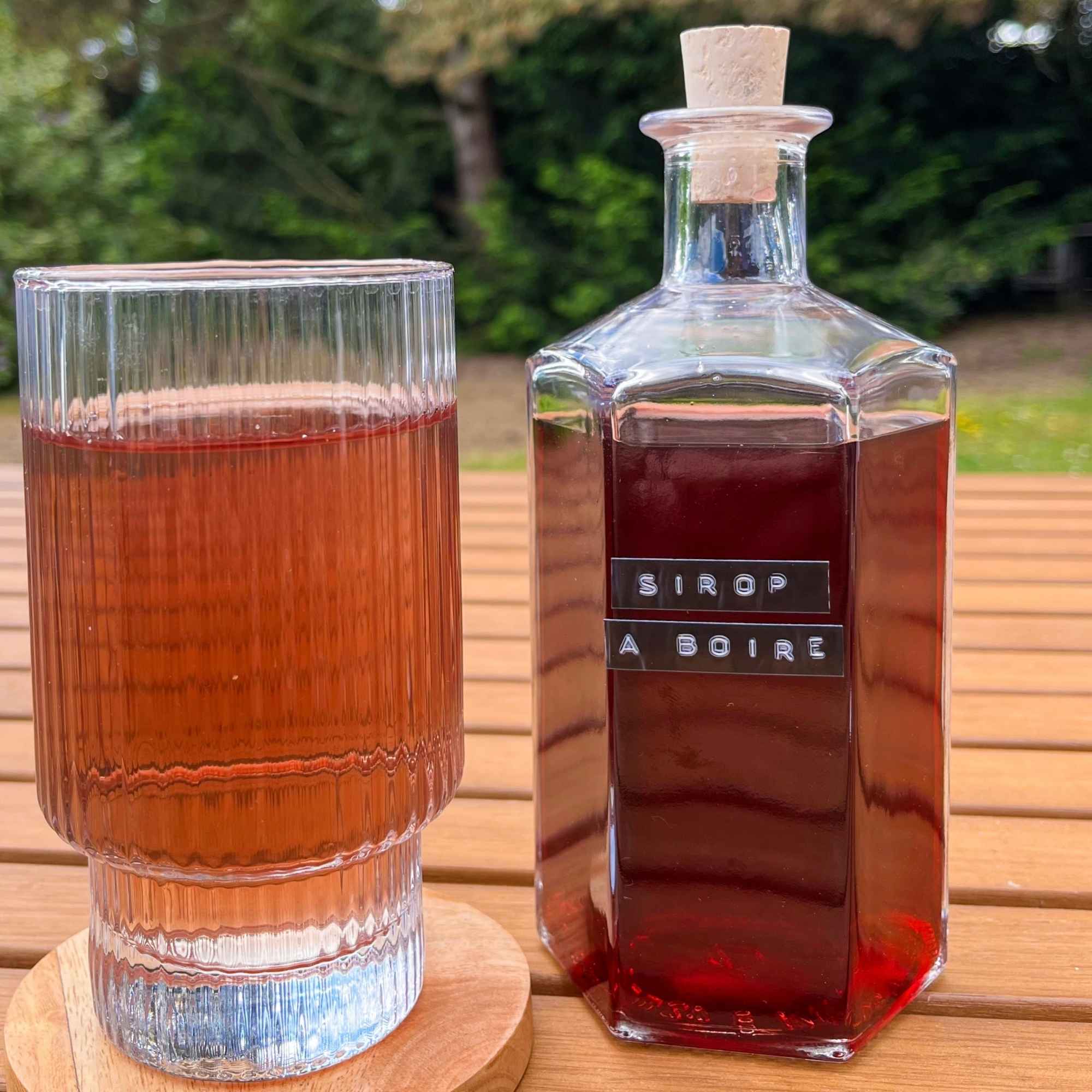 Contenant en verre hexagonal 500 ml Plantes & Recettes pour préparations naturelles.