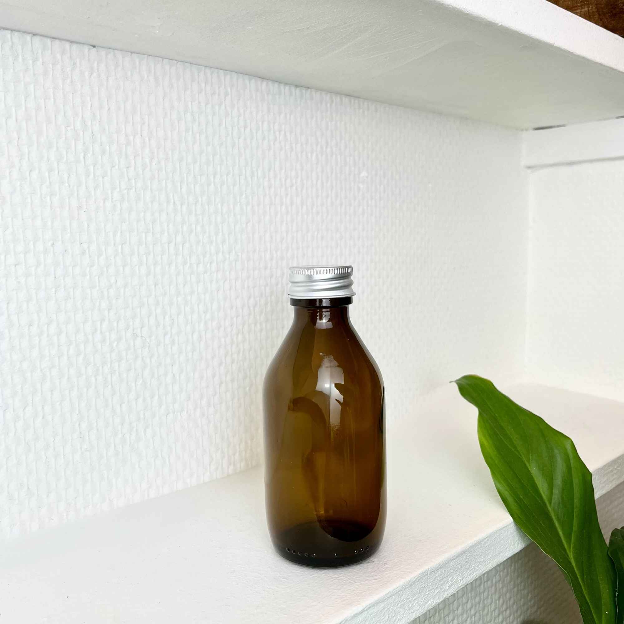 Flacon Plantes & Recettes idéal pour sirops, huiles essentielles et préparations liquides.