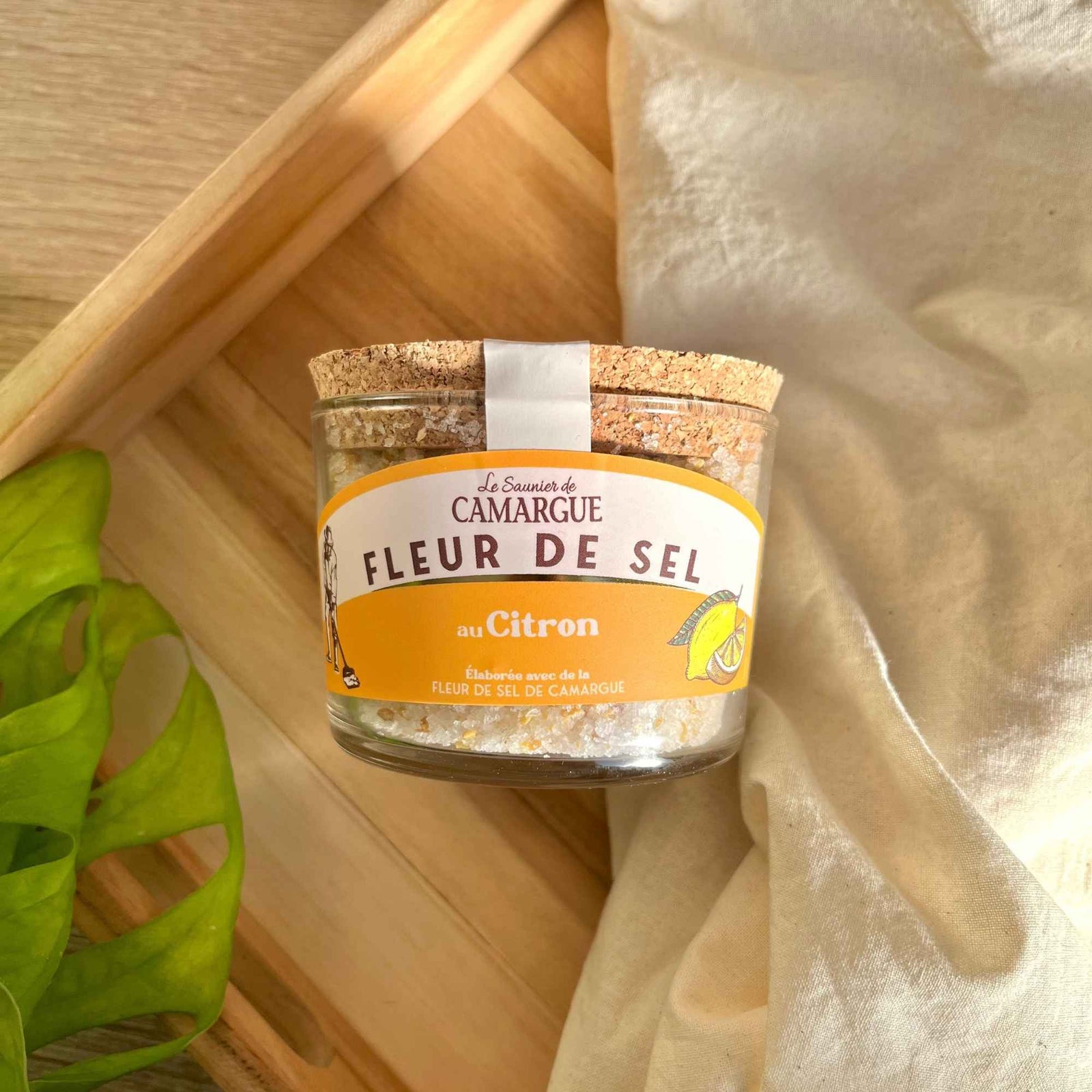 Fleur de sel bio Le Saunier de Camargue au citron, pot d’épicerie fine mis en avant par Plantes & Recettes