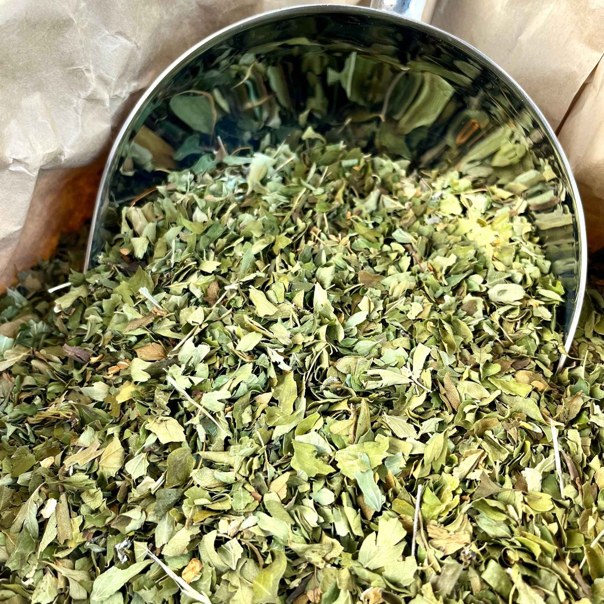 Sommités fleuries d’aubépine bio Crataegus monogyna séchées, riches en flavonoïdes et antioxydants naturels Plantes & Recettes.