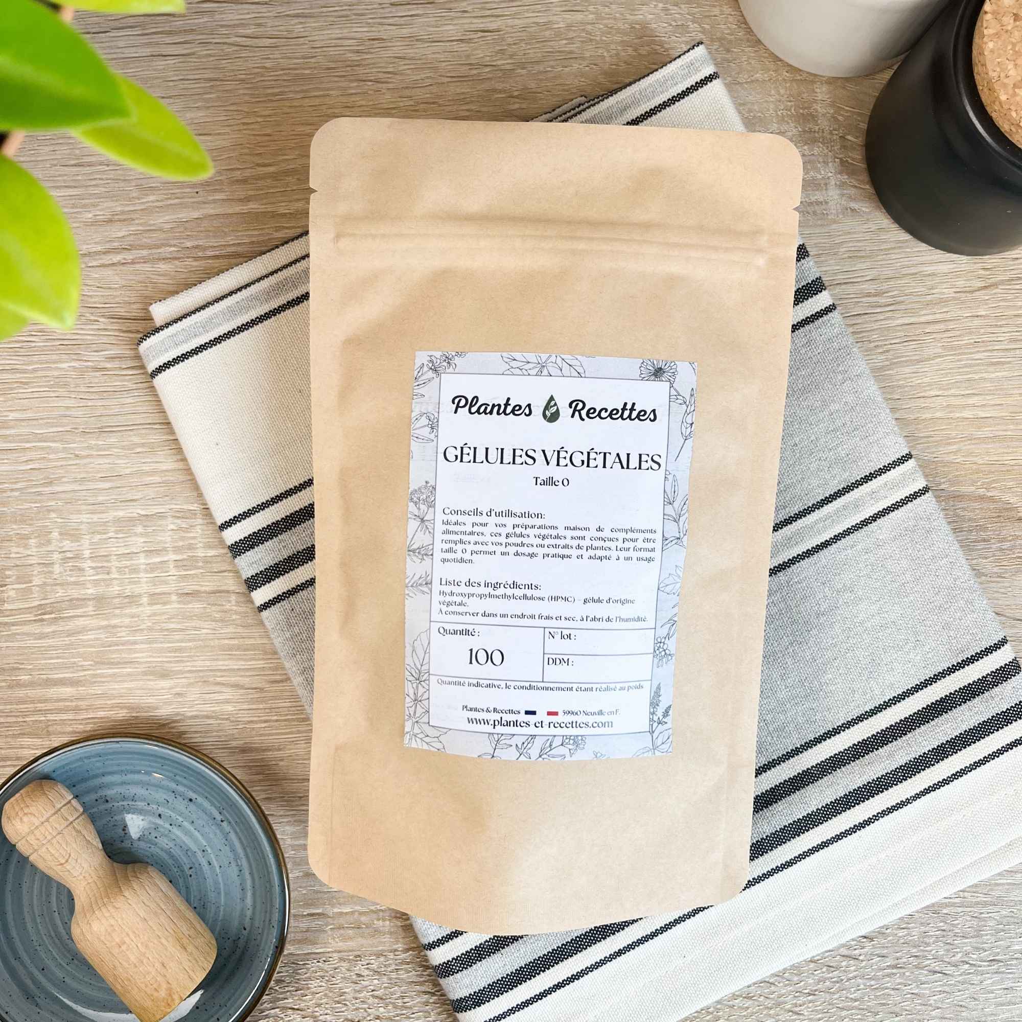 Sachet de gélules végétales taille 0 Plantes & Recettes, idéales pour vos préparations naturelles et compléments alimentaires maison.