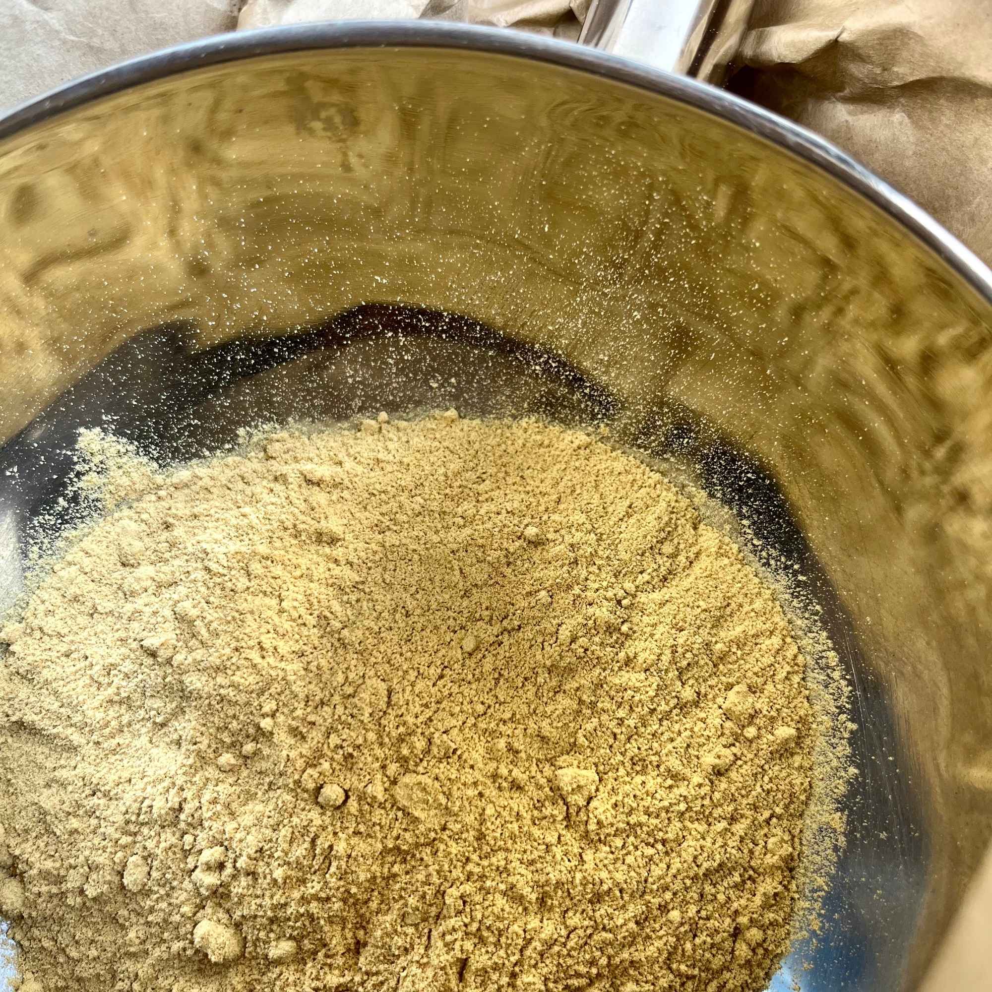 Poudre de gingembre bio Plantes & Recettes, qualité herboristerie, idéale pour gélules maison, recettes bien-être et boissons naturelles.