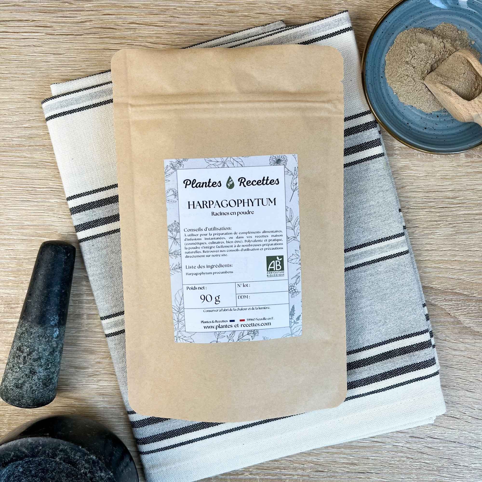 Sachet d’Harpagophytum bio en poudre Plantes & Recettes, racine de qualité herboristerie conditionnée à la main en France.