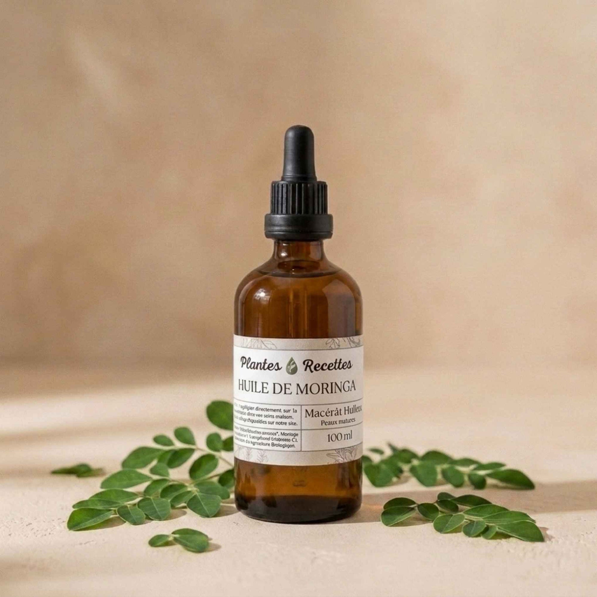 Huile de Moringa BIO Plantes & Recettes, macérât huileux artisanal traditionnellement apprécié pour accompagner les soins des peaux matures.