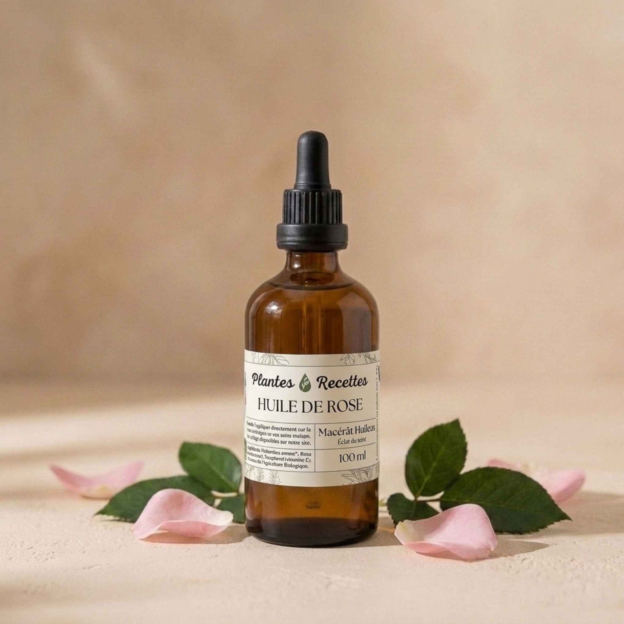 Huile de Rose BIO Plantes & Recettes, macérât huileux artisanal traditionnellement apprécié pour accompagner les soins du visage et révéler l'éclat du teint.