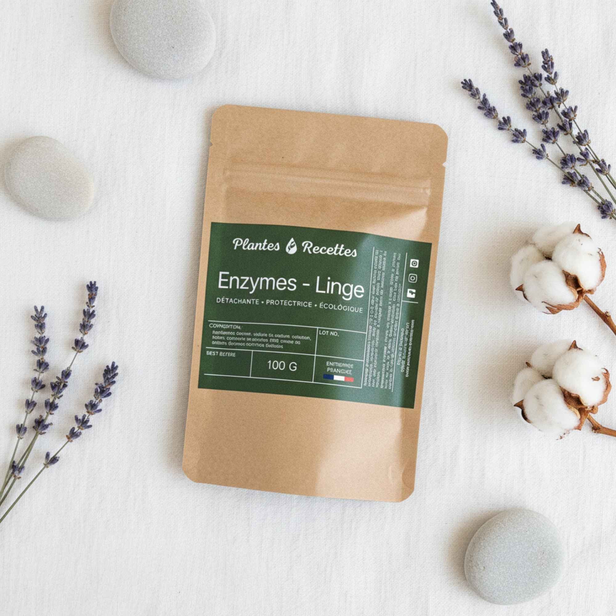 Poudre d’enzymes naturelles pour une lessive douce et performante.