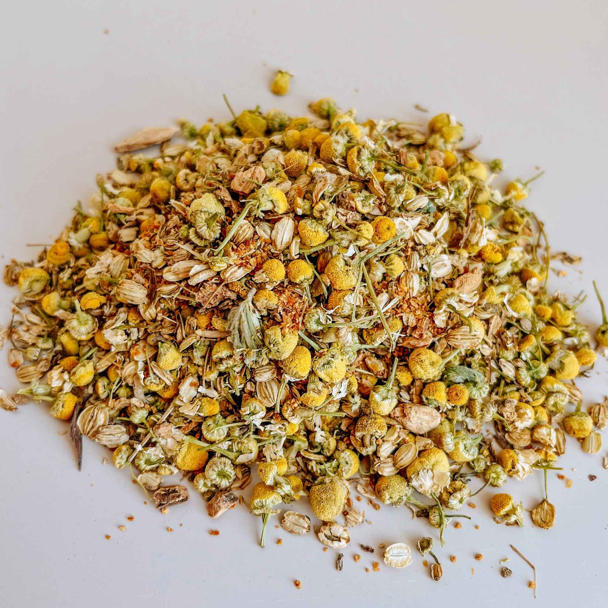 Composition de plantes en vrac pour soutenir l'envie de manger naturellement.