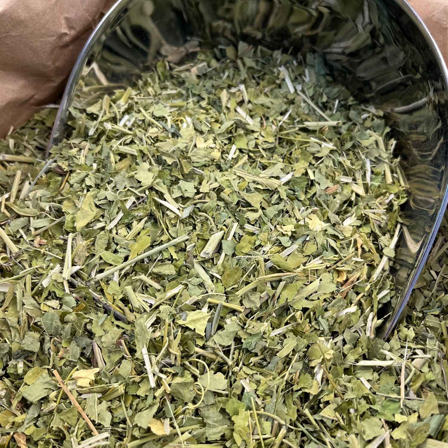Photo de passiflore  parties aériennes coupées bio séchée vendue par Plantes & Recettes, spécialisée en plantes médicinales de qualité.