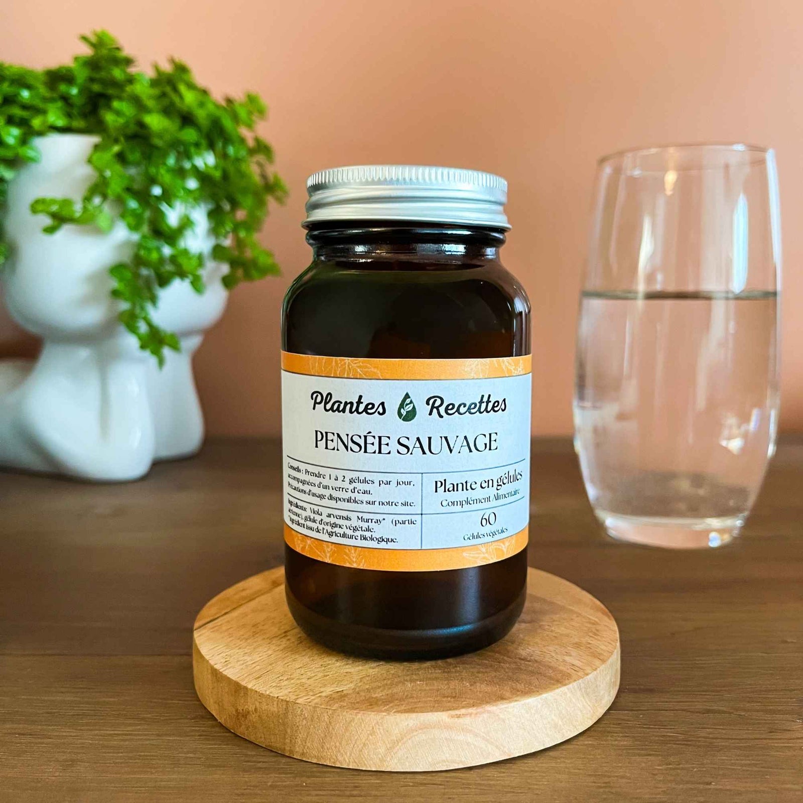 Gélules de pensée sauvage bio Plantes & Recettes, qualité herboristerie, fabrication française, capsules végétales vegan en pilulier verre ambré, cure 1 mois.