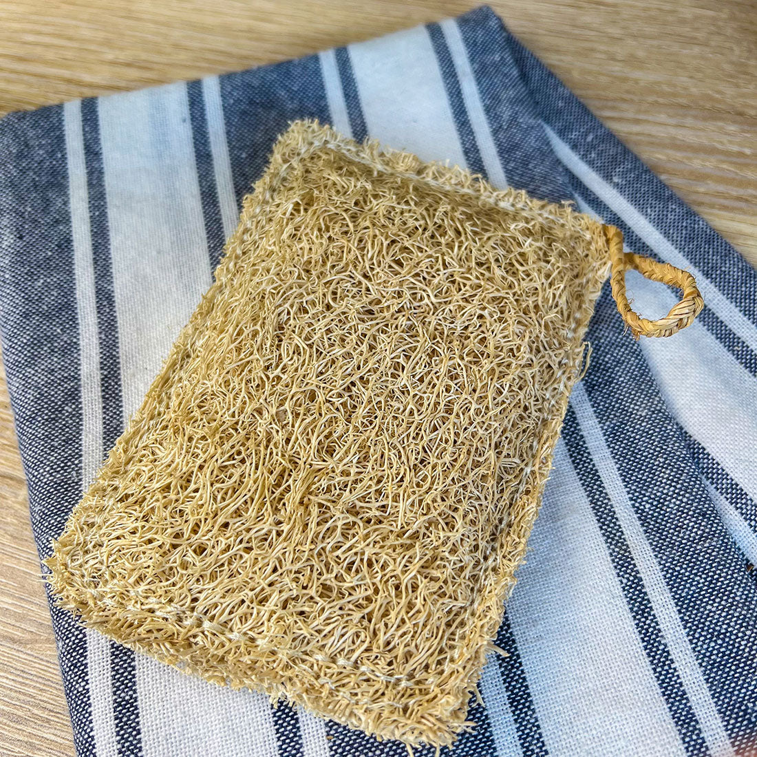 Éponge en luffa végétal – Lavable, compostable et durable