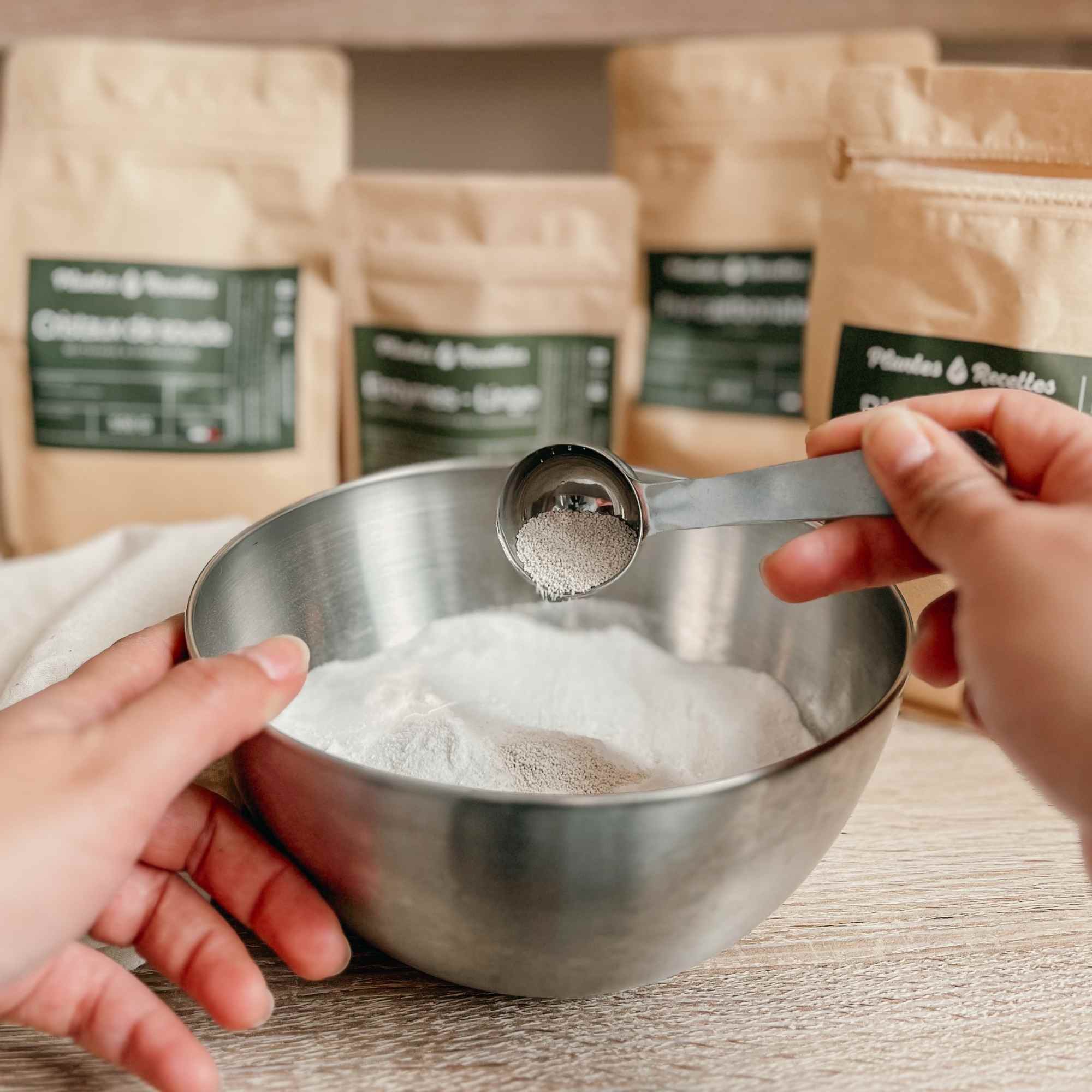 Mélange enzymatique naturel, efficace même en eau dure.