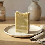 Savon artisanal de 100 g à l’huile d’argan et à l’huile d’olive.