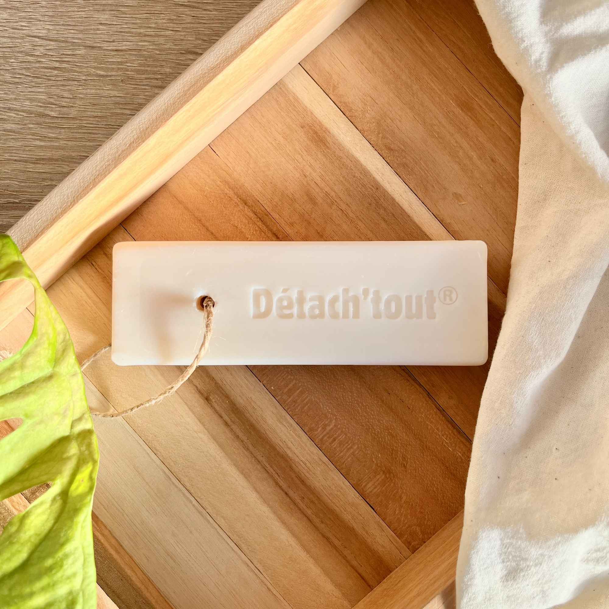 Savon détachant Détach’tout, pain solide naturel pour le linge, photo produit Plantes & Recettes