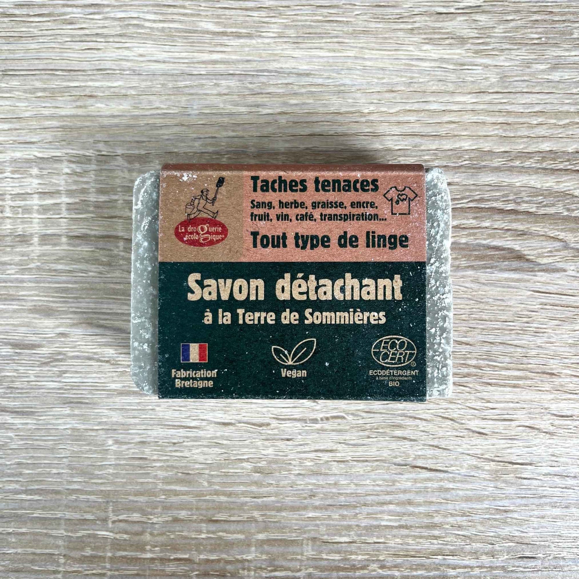 Savon détachant à la terre de Sommières, idéal contre les taches de graisse, de vin, ou de maquillage. Un indispensable naturel pour le linge. Plantes et Recettes