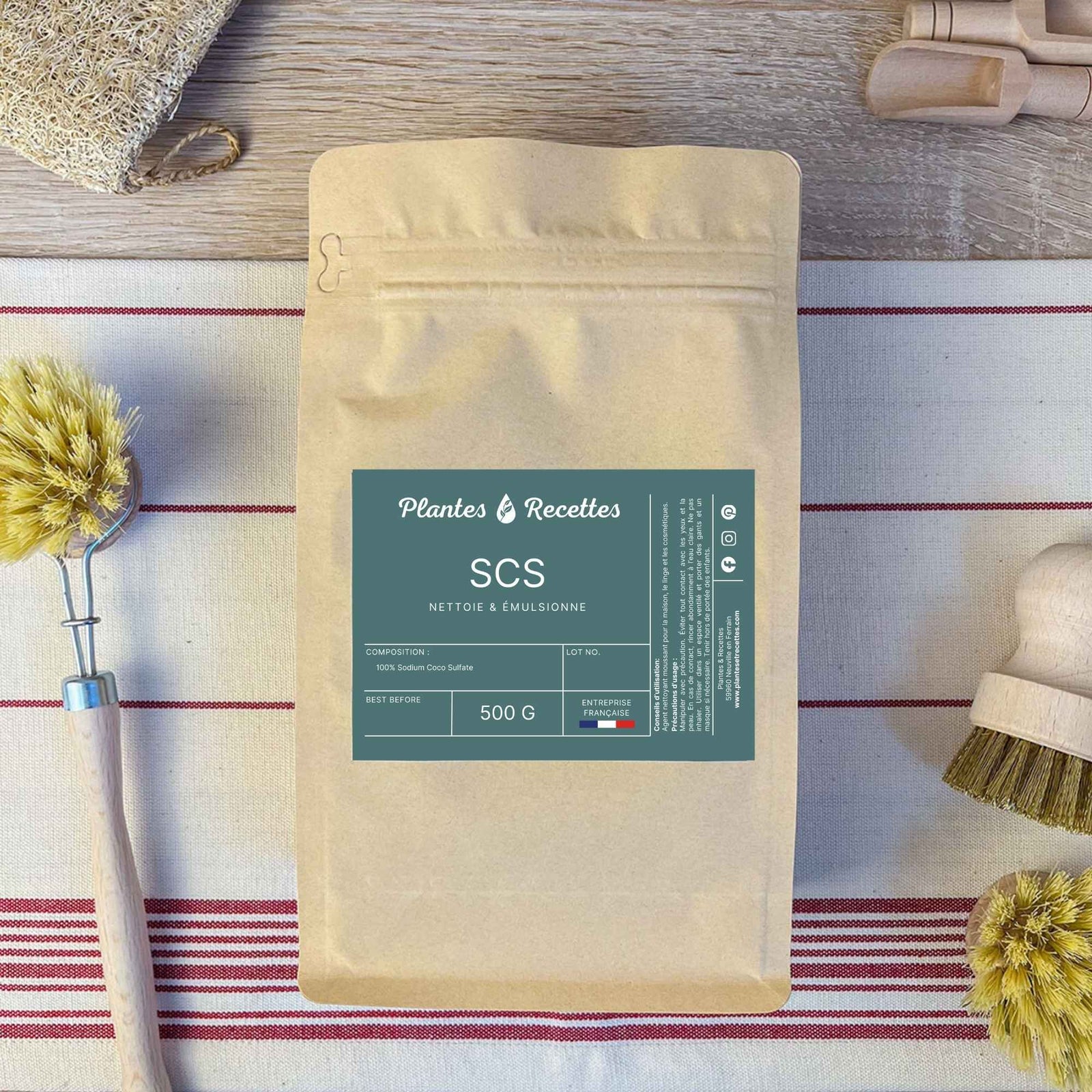 Nouille de Sodium Coco Sulfate (SCS), tensioactif naturel issu de la noix de coco, idéale pour fabriquer lessives et produits ménagers écologiques – Plantes & Recettes.
